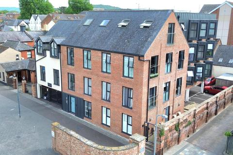 Mariners Court, Gloucester Docks 2 bed flat for sale