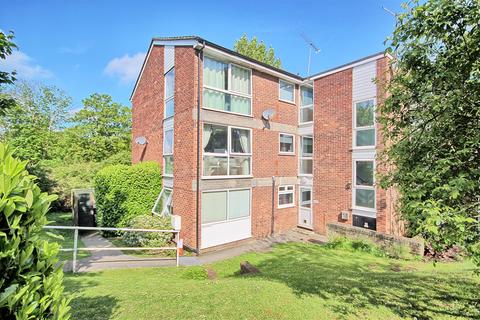 Southall Close, Ware SG12 2 bed apartment for sale