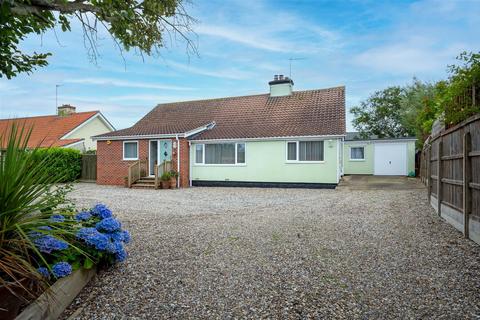 4 bedroom detached bungalow for sale