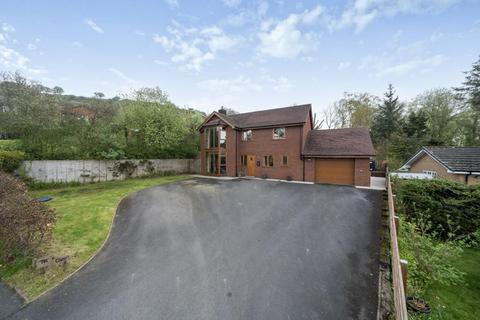 Llandrindod Wells,  Powys,  LD1 3 bed detached house for sale