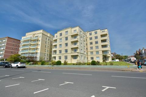 3 bedroom ground floor flat for sale
