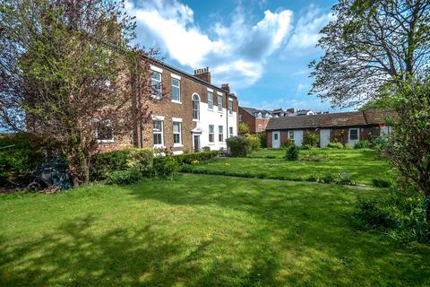 Wellesley Court, South Shields 2 bed apartment for sale