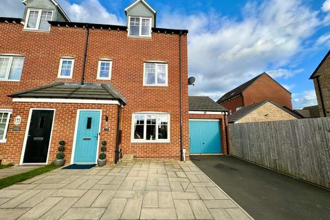 Holt Close, Middlesbrough 3 bed semi