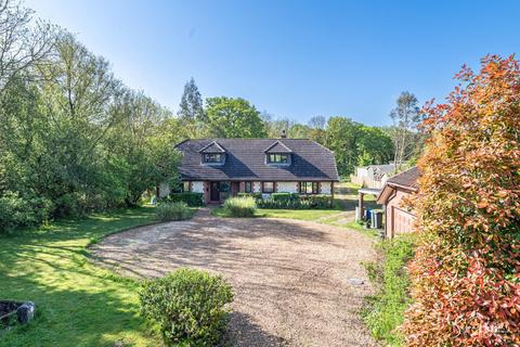 Lushington Hill, Wootton Bridge 4 bed detached house for sale