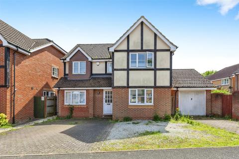 Earls Lane, Cippenham 4 bed detached house for sale