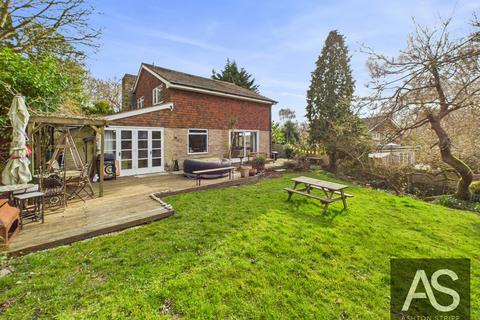 Station Road, Crowhurst, TN33 3 bed detached house for sale