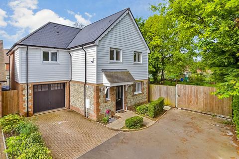 The Glebe, Yalding, Maidstone, Kent 3 bed detached house for sale