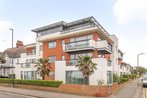 Graystone Road, Tankerton, Whitstable 2 bed apartment for sale