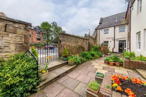 Pethgate Court, Morpeth NE61 2 bed apartment for sale