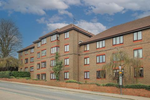 Kings Road, Brentwood 1 bed retirement property for sale