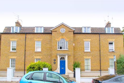 Woodside Gardens, London 1 bed flat for sale