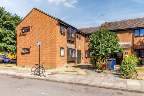 Beardsley Way, London, W3 1 bed flat for sale