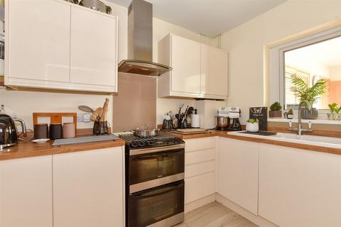 High Street, Ramsgate, Kent 3 bed semi