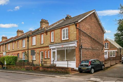 Lesbourne Road, Reigate RH2 2 bed end of terrace house for sale