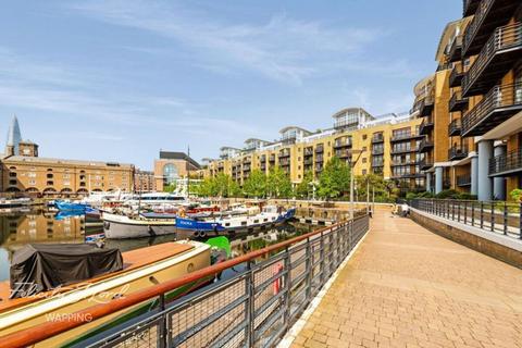 Star Place, Wapping, E1W 1 bed flat for sale