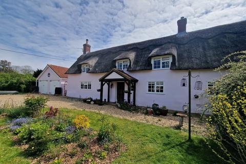 Bentley Road, Forncett St Peter 3 bed cottage for sale