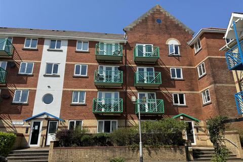 Trawler Road, Marina, Swansea 2 bed apartment for sale