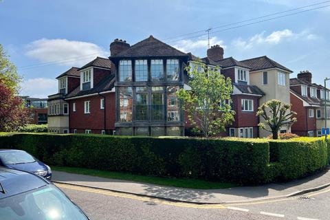 TENTERDEN 2 bed apartment for sale