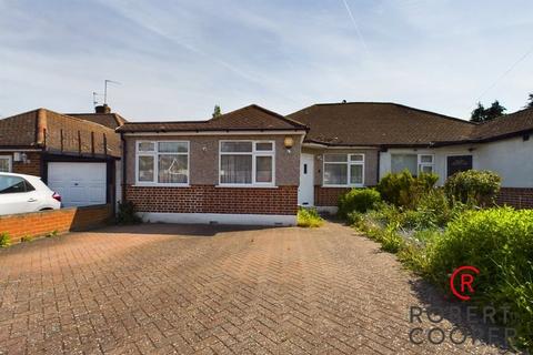 Gerrard Gardens, Pinner, HA5 3 bed bungalow for sale