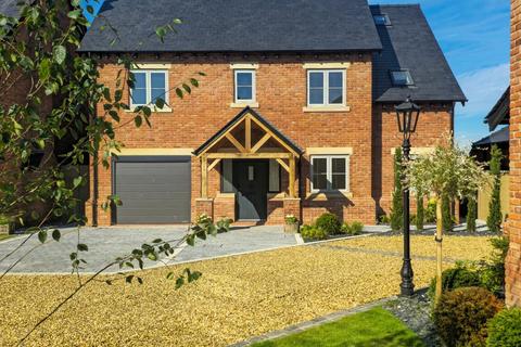 6 bedroom detached house for sale