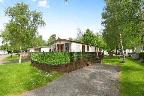 2 bedroom lodge for sale