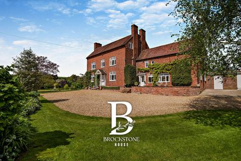 7 bedroom equestrian property for sale