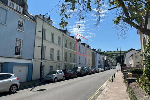 Victoria Road, Dartmouth 2 bed flat for sale