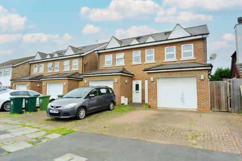 Hughes Road, Ashford TW15 4 bed house for sale