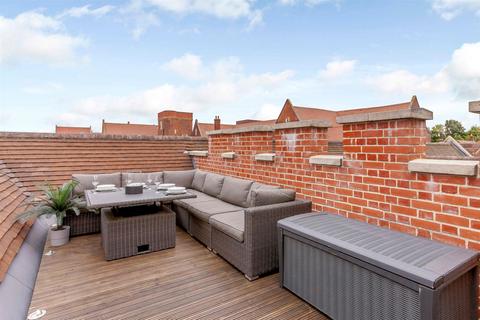 The Galleries, Warley, Brentwood 2 bed apartment for sale