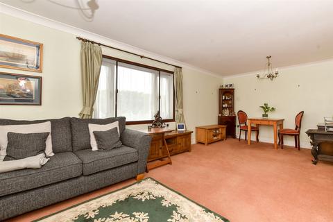 Redvers Road, Warlingham, Surrey 2 bed ground floor flat for sale