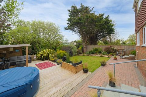 Hythe Road, Dymchurch, Romney Marsh... 3 bed detached house for sale