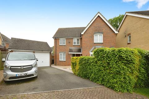 Shepherd Close, Ashford, Kent 4 bed detached house for sale