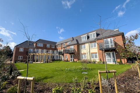 Crookham Road, Fleet GU51 1 bed apartment for sale