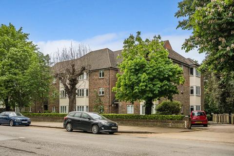 High Road,  Whetstone,  N20 3 bed flat for sale