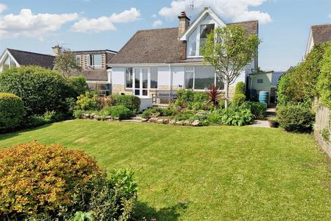 Shipton Gorge 3 bed detached bungalow for sale