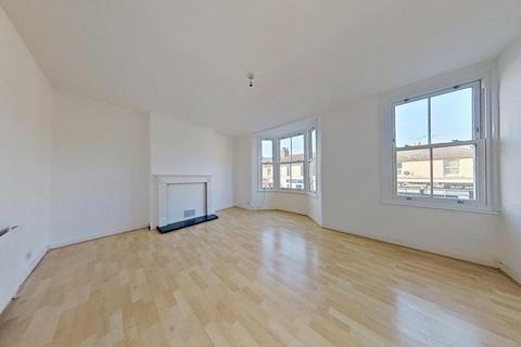 High Street, Herne Bay, CT6 5AP 2 bed flat for sale