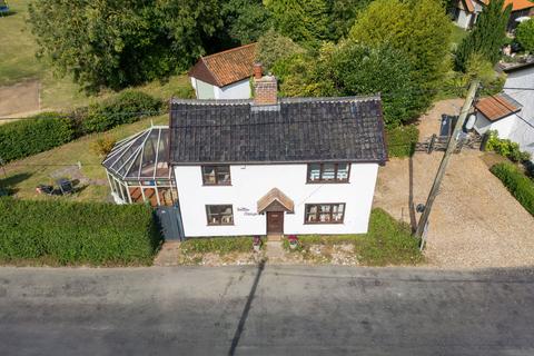 The Street, Attleborough NR17 3 bed cottage for sale