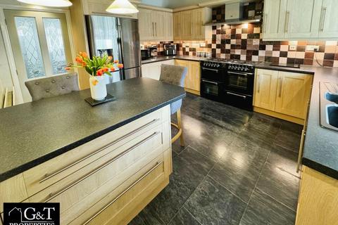 Corngreaves Road, Cradley Heath 4 bed detached house for sale