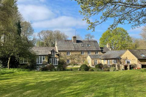 Taston, Chipping Norton, Oxfordshire 6 bed detached house for sale