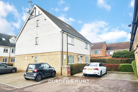 Foxburrows, Sunnymede, Chigwell, IG7 2 bed apartment for sale