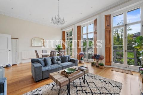 Buckland Crescent, Swiss Cottage, NW3 2 bed flat for sale
