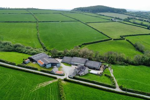 Newcastle Emlyn 4 bed property for sale