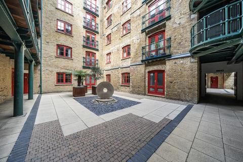 Rotherhithe Street, Rotherhithe 1 bed flat for sale