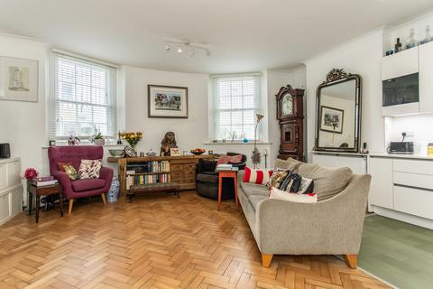 Clarendon Terrace, Brighton, BN2 1FD 2 bed apartment for sale