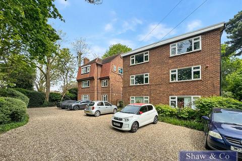 Buckingham Road, Hampton TW12 Studio for sale