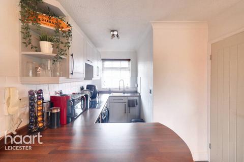 St Marys Road, MARKET HARBOROUGH 2 bed apartment for sale