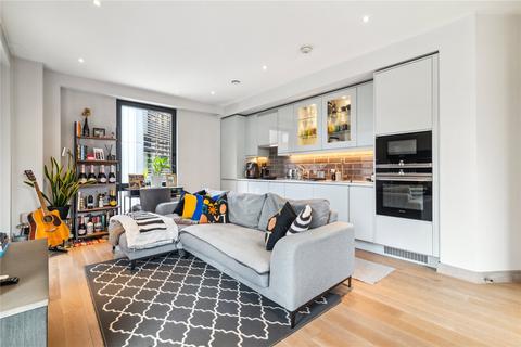 Drapers Yard, London, SW18 2 bed apartment for sale