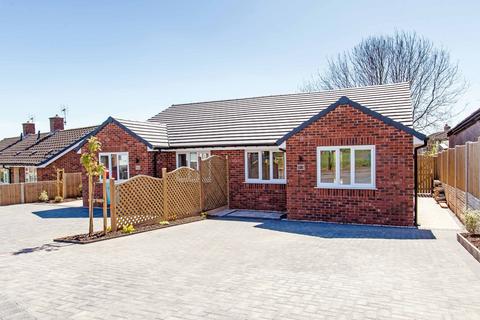 2 bedroom semi-detached bungalow for sale