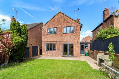 Inkerman Terrace, Chesham, HP5 4 bed link detached house for sale