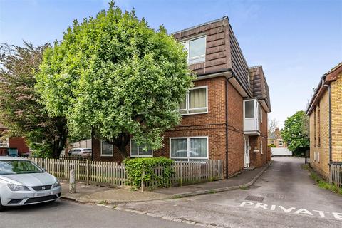 Bond Road, Surbiton 1 bed apartment for sale